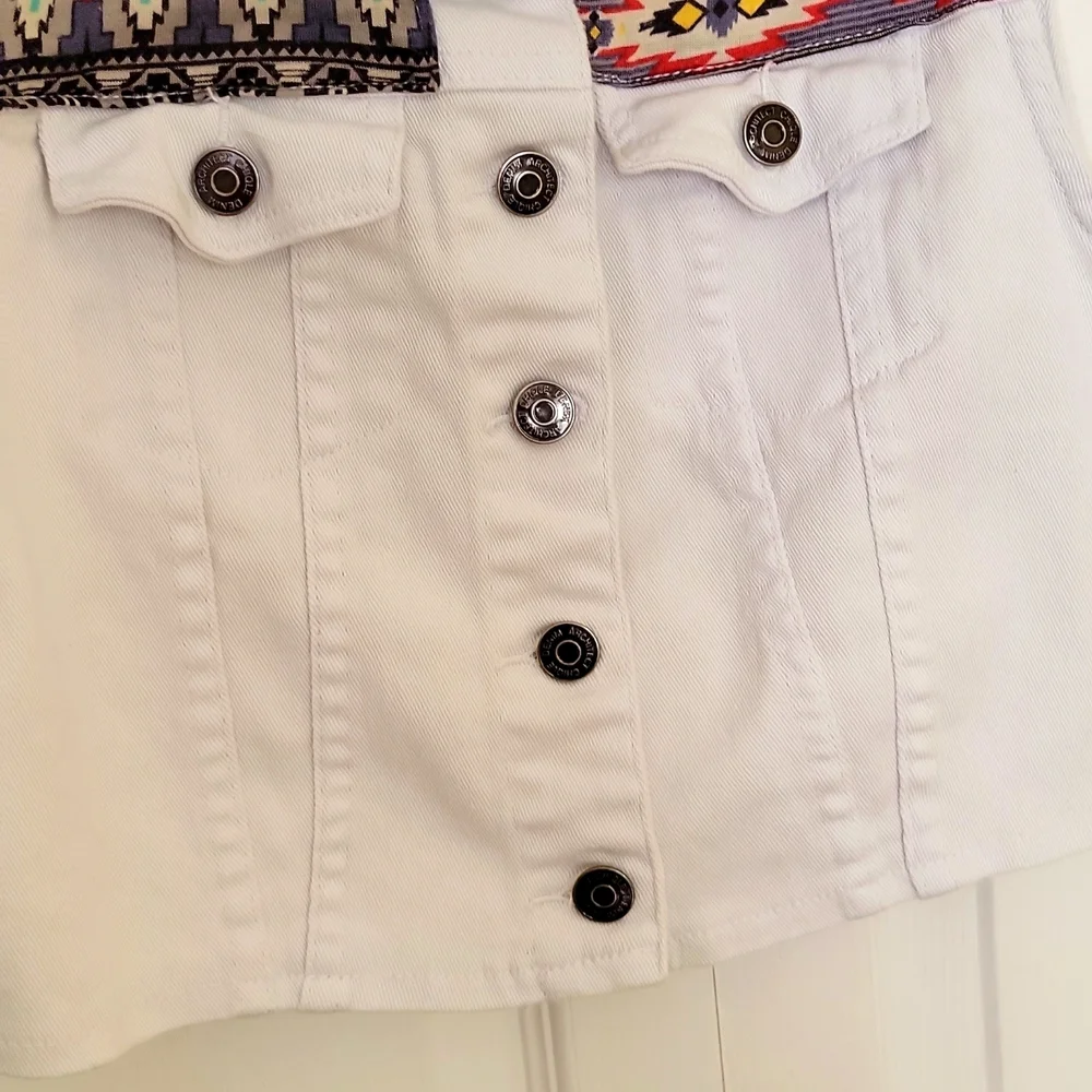 ChiQle Girls White Denim Vest Patched Button Down Collared Size Medium 7/8